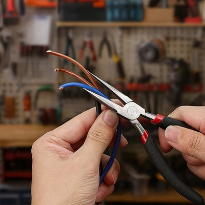 cable et pince à bec