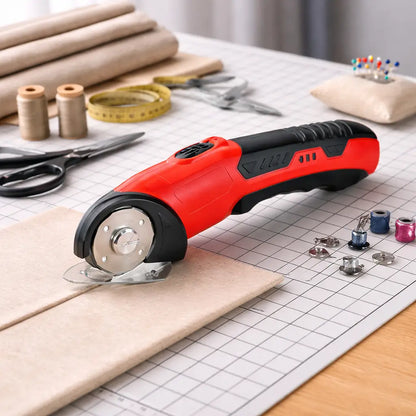 ciseaux electrique sans fil CoupExpert sur table
