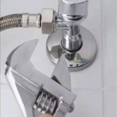 clés à molette et robinetterie