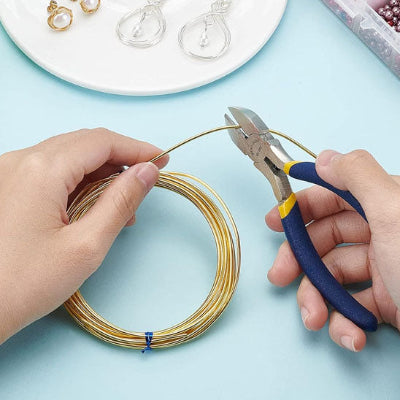 fil et pince coupante