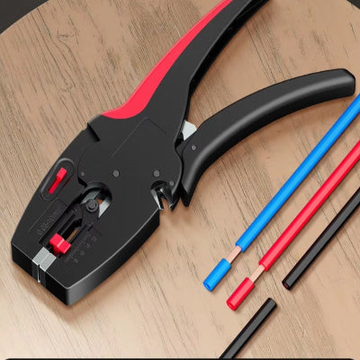 la pince à dénuder et fil