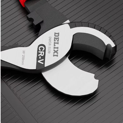 la pince coupe câble ouverte