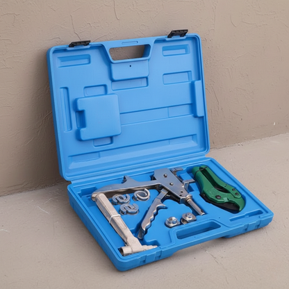 malette pince a plomberie ouverte