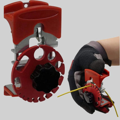 manipulation de la pince à dénude