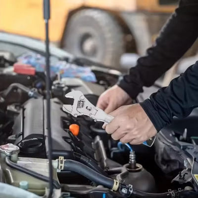 mise en situation cle a molette a cliquet