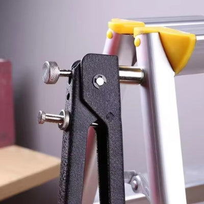 pince à rivet pop en action