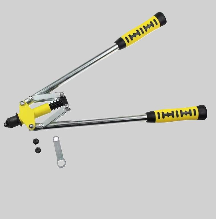 pince à riveter et clé