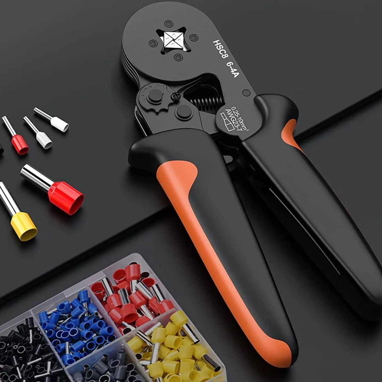 pince a sertir et ses cosses