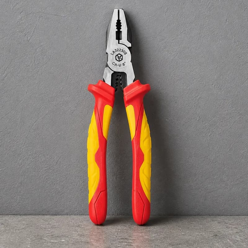 vue pince coupante isolee 1000V contre mur