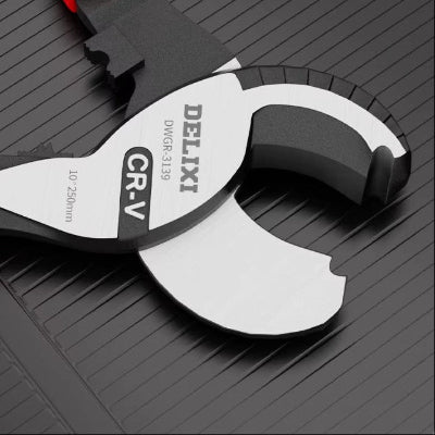 pince coupe câble ouverte