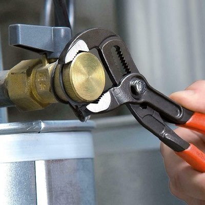 Pince multiprise et raccord laiton