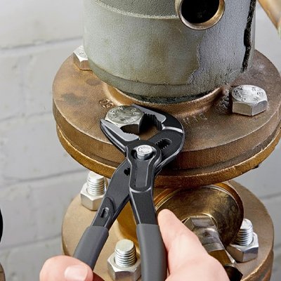 Pince multiprise maintenant ecrou