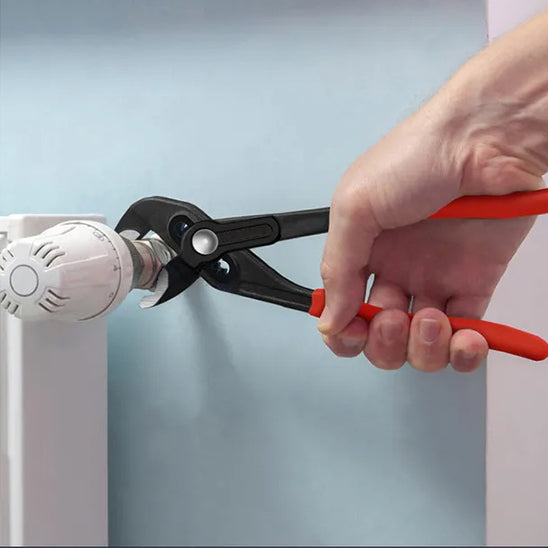 serrage tete de robinet avec pince multiprise