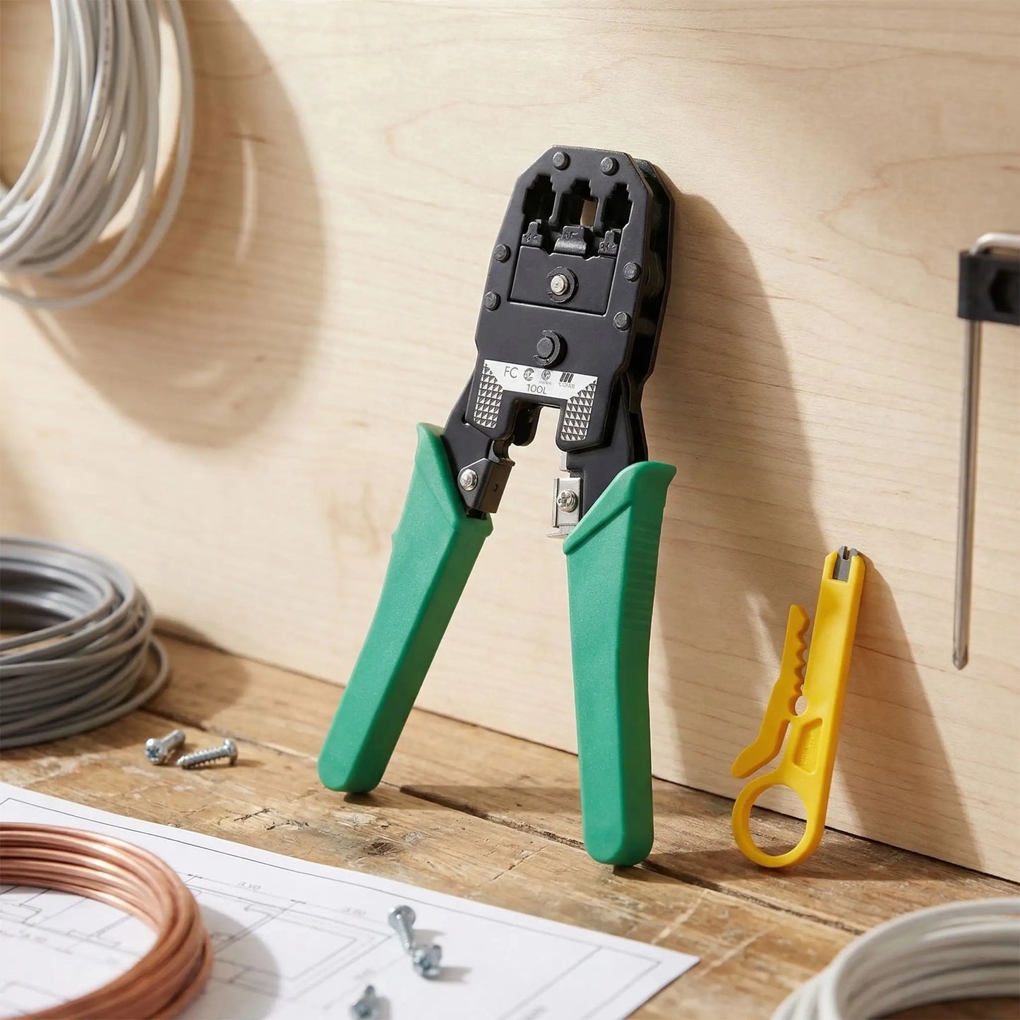 vue RJ45 pince à sertir