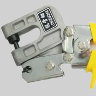 vue de la tête pince à sertir placo