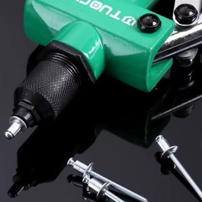 vue pince à rivet et ses rivets