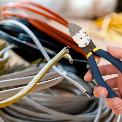 vue pince coupante et câbles