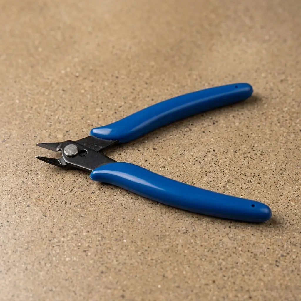 vue pince coupe metal compacte 117MM